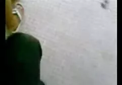 Die schwarze Frau, die mit großer Freude ihr lockiges Haar glättete, blies ihrem weißhäutigen Liebhaber tief durch. Nachdem sie den Partner erregt hatte, zog das Mädchen ihr nasses Höschen aus und ließ den Luder einen Schwanz in german free porn tube ihre Muschi stecken