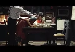 Sexy mutter tube deutsch Busty Babe zeigte Stiefvater, wie cool Dick Saugen