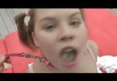 Grauhaariger Großvater fickt Enkelin auf german porntube der Couch