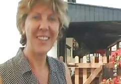 Schlampe saugt Schwanz wie ein leistungsstarker Staubsauger german porn casting