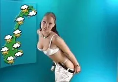 Frau spielt Vibrator mit ihrem Anal hd xxx deutsch