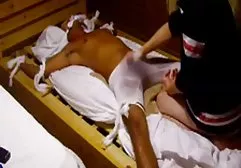 Junge Schönheit rasierte ihre Muschi sex hd german und ging mit einer Freundin ficken