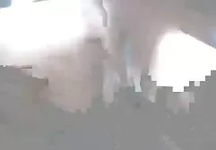 Hübsche Schlampe streichelt ihre Muschi mit den Fingern hentai porn deutsch