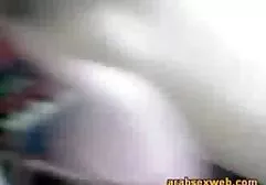 Vollbusige Brünette free porn movie german rasiert sich die Beine im Badezimmer