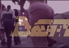 Die junge Carmen mit xxx retro german den kleinen Titten streichelt die Muschi
