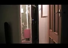 Junge Studentin fickt leidenschaftlich ihre Lehrerin auf dem live cam porn deutsch Tisch