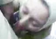 Dude streichelt eine deutsch xxx video schlafende Asiatin und fickt ihre haarige Muschi