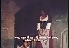 Junge Sekretärin saugt xxx auf deutsch sehr gut Schwanz