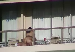 Geck fickte seine schicke Nachbarin am Morgen und füllte xxx deutsch porn sie mit Sperma