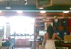 Hündin free porn movie german mit mächtigen Titten saugt Schwanz