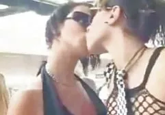 Schönen Morgen Sex xxx in deutsch mit einer hübschen Brünette